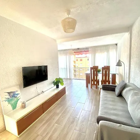 Con Piscina Y Garaje, Playa A 10 Min *